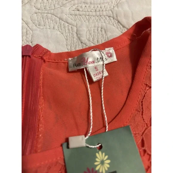 BE You Tiful NWT Women's Small Lace With Liner Top Bright Coral Zipper In‎ Back - Picture 2 of 7